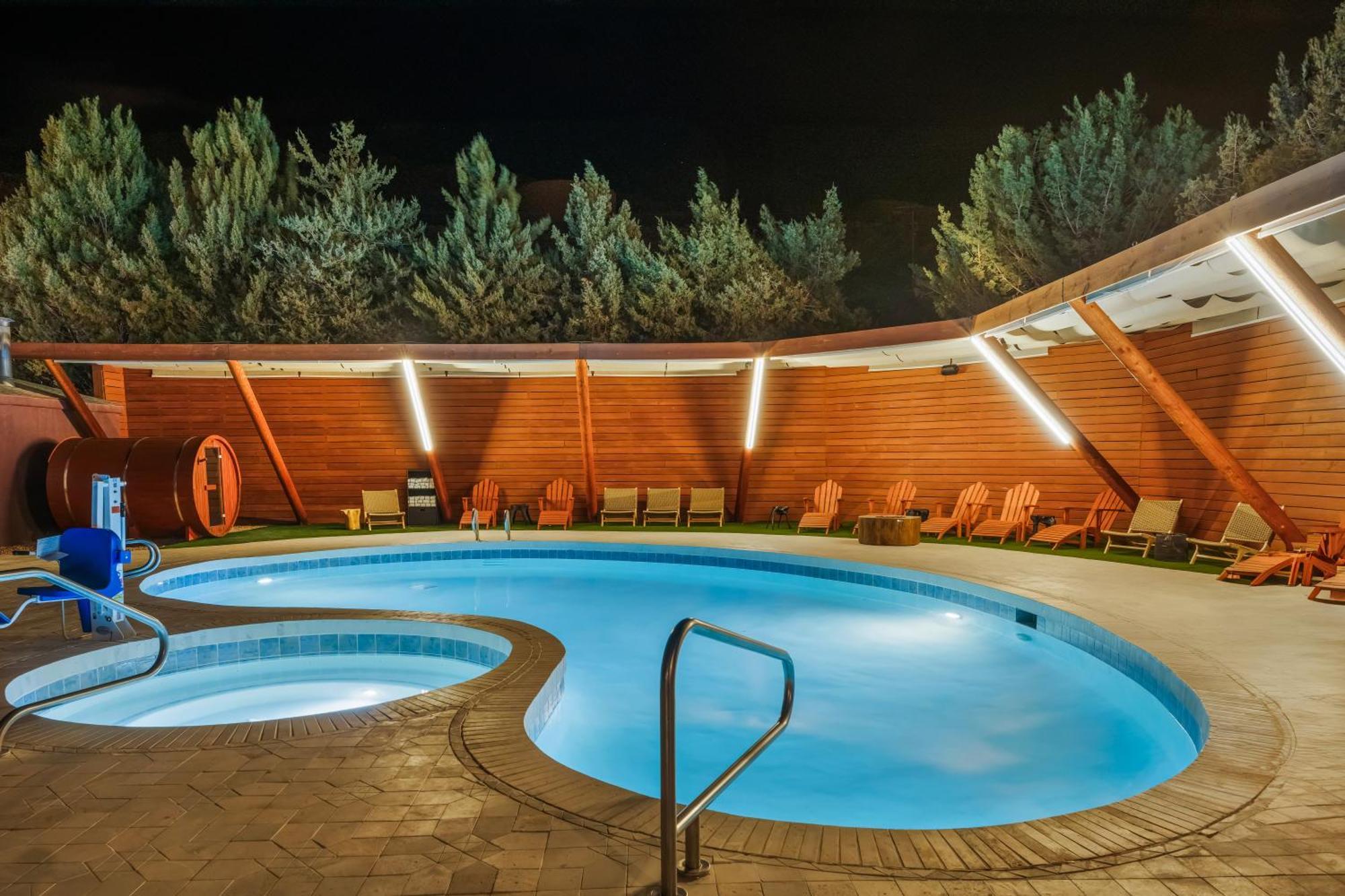Wolfe'S Moab, Adult Only Hotel Exterior photo