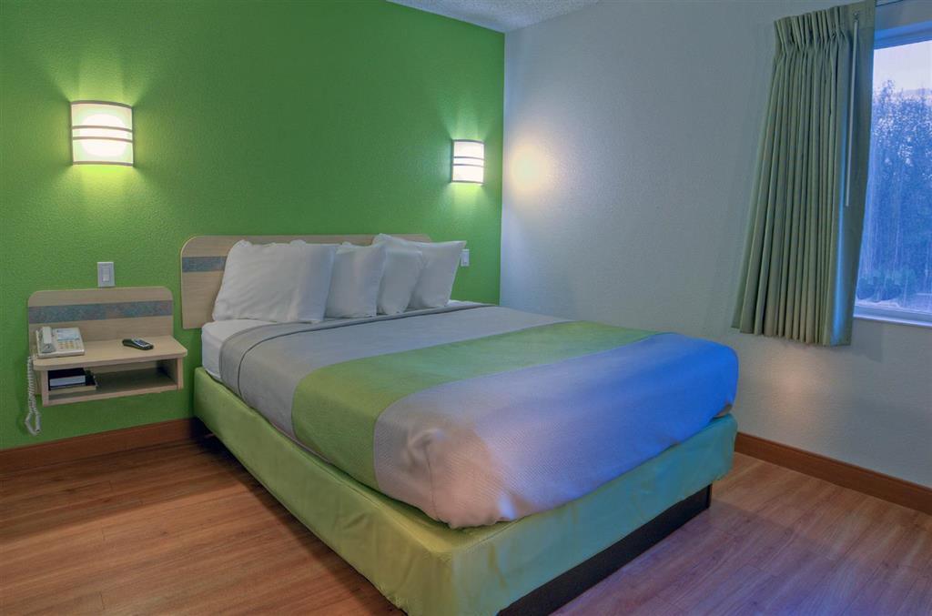 Wolfe'S Moab, Adult Only Hotel Room photo