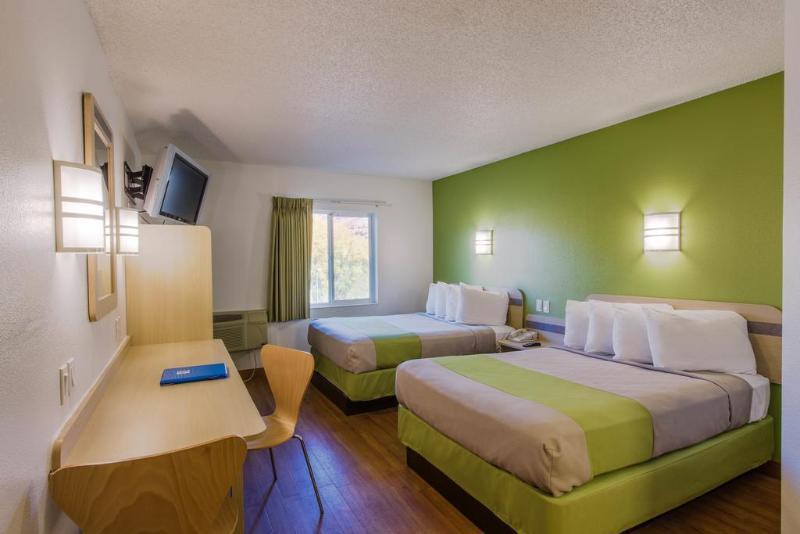 Wolfe'S Moab, Adult Only Hotel Exterior photo