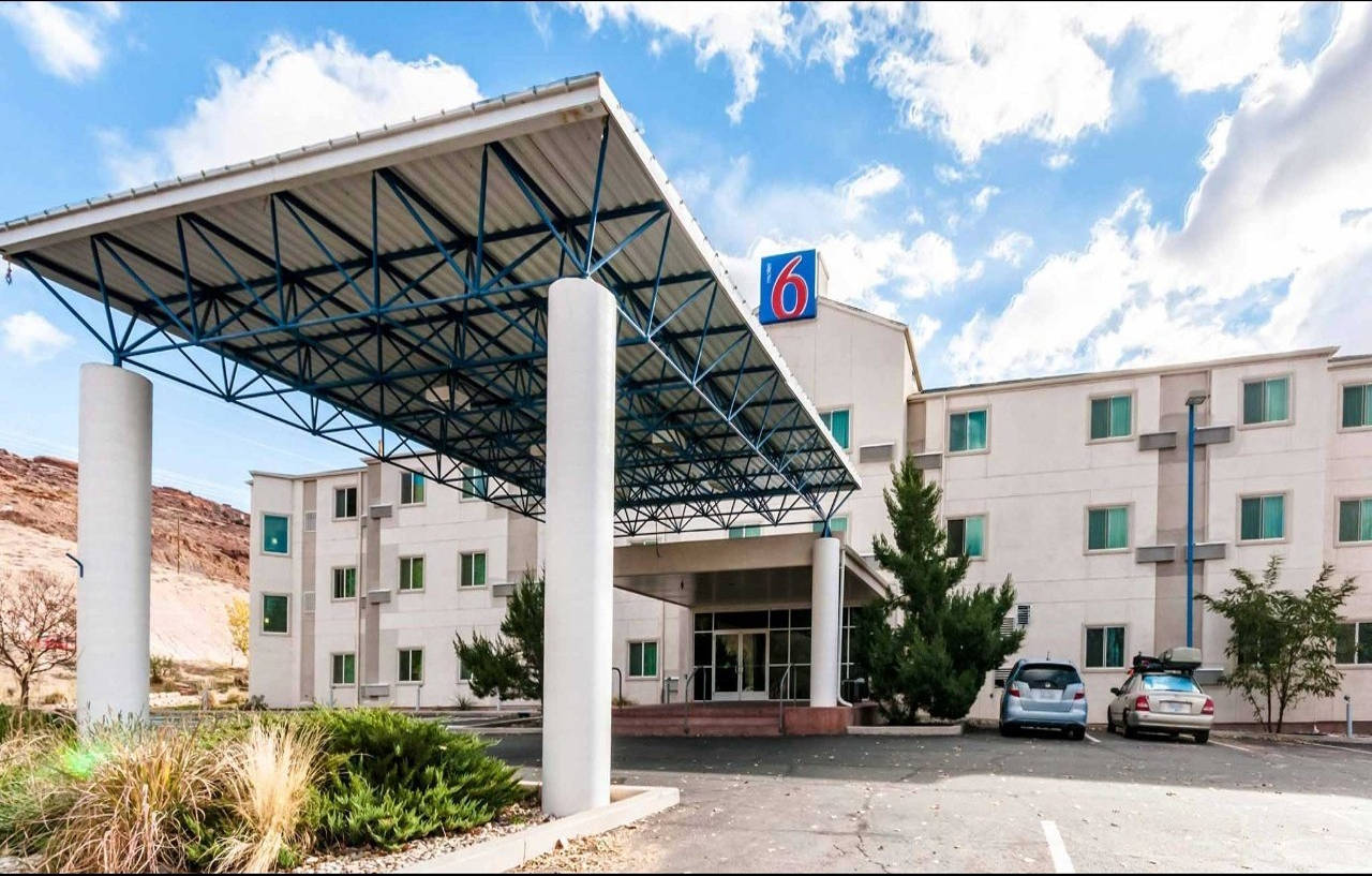 Wolfe'S Moab, Adult Only Hotel Exterior photo